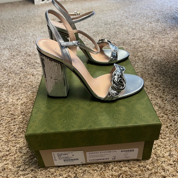 New gucci shoes - Picture 3 of 8